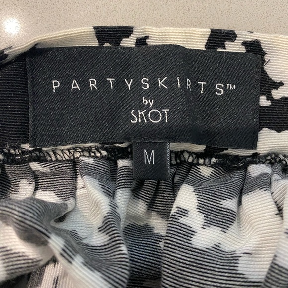 Silk & Cotton Blend Houndstooth Party Skirt - Size M - Picture 6 of 7